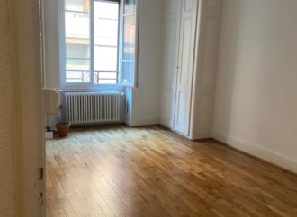 “Beautiful spacious 2 Bedroom apartment near Plainpalais”
