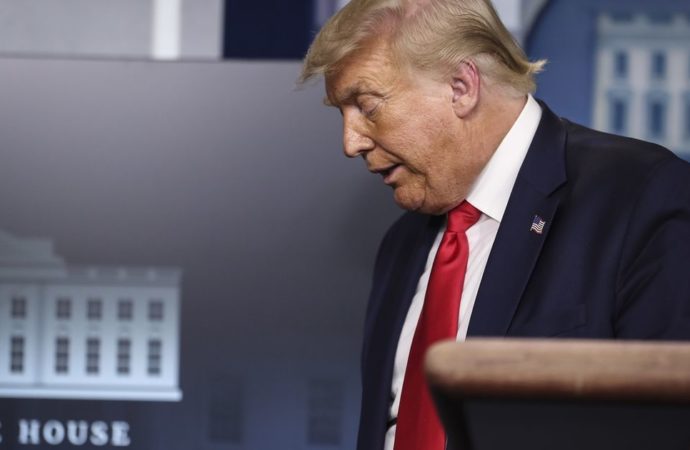 Donald Trump se pose en victime de critiques “injustes” – Le suivi du Covid-19 dans le monde