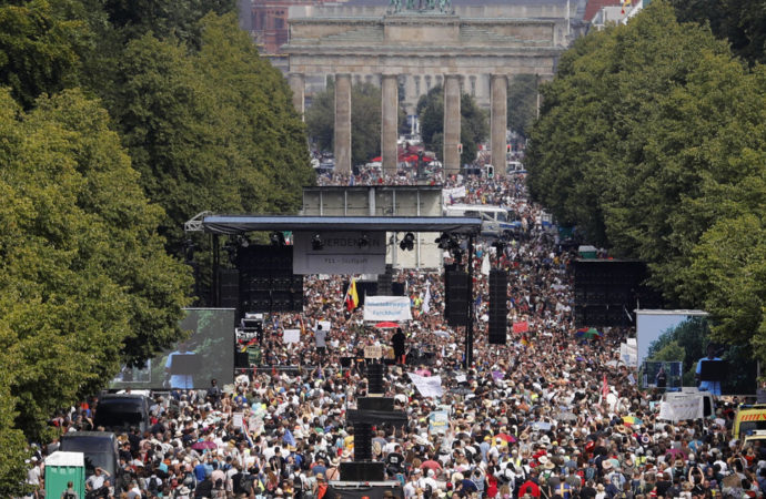 Fronde des «anticorona» à Berlin